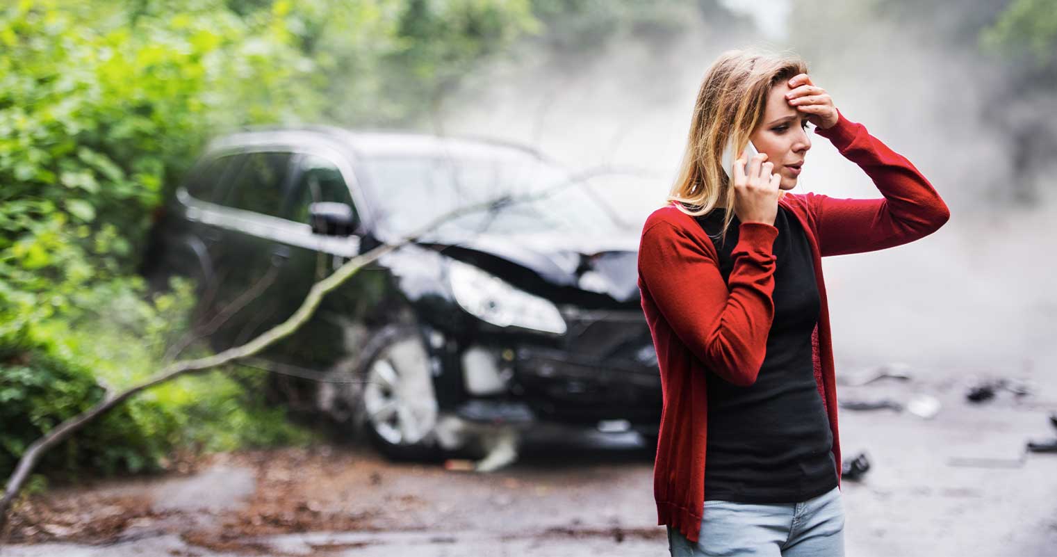 Araç kaskosu, araç sahipleri için önemli bir sigorta türüdür. Bu poliçe, araç sahiplerinin arabalarını, kaza, hırsızlık, yangın gibi olaylar sonucu oluşabilecek zararları karşılamak için kapsar. Ayrıca, bu poliçe, sürücünün kendisi veya başka bir kişiye oluşabilecek zararları da kapsar. Araç kaskosu poliçelerinin genellikle üç farklı türü vardır: Temel, orta ve tam kapsamlı. Temel kapsamlı poliçeler, sadece zorunlu olan zararları kapsar. Orta kapsamlı poliçeler ise, temel kapsamlı poliçelerin yanı sıra, ekstra zararları da kapsar. Tam kapsamlı poliçeler ise, hem temel hem de orta kapsamlı poliçelerin yanı sıra, daha fazla zararları da kapsar. Araç kaskosu poliçelerinin fiyatları, araç sahibinin profiline, aracın marka ve modeline, ne kadar süre boyunca sigorta yapılacağına göre değişebilir. Bu poliçe, araç sahiplerinin araba zararlarının önemli bir bölümünü karşılamak için önemli bir güvence sağlar. Bu nedenle, araç sahipleri için önemli bir sigorta türüdür ve araç sahiplerinin arabalarını koruma altına almak için düşünmeleri gereken bir seçenektir.
